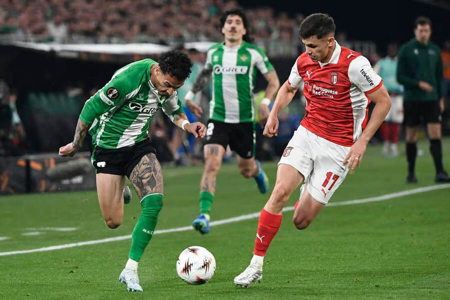 Real Betis vs Sporting Braga (02:00 – 17/04)