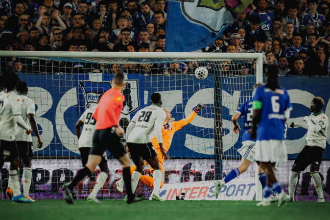 Strasbourg vs OGC Nice (02:00 – 23/04)